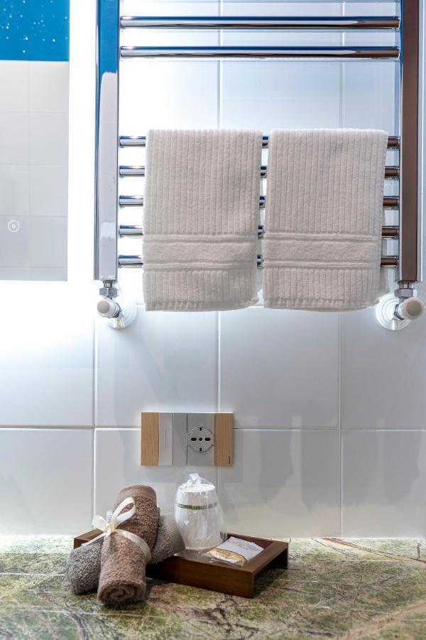 Varese Suites Ngoại thất bức ảnh