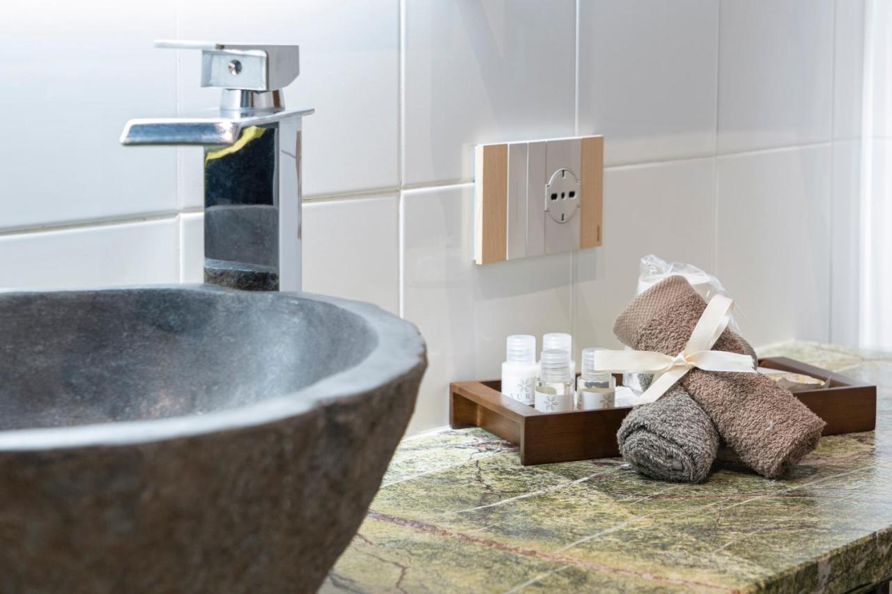 Varese Suites Ngoại thất bức ảnh