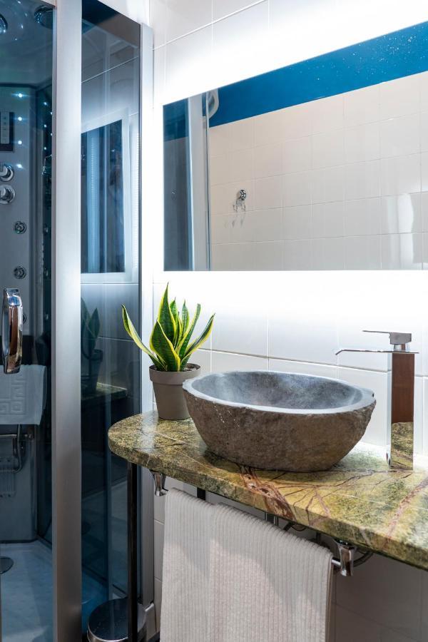 Varese Suites Ngoại thất bức ảnh