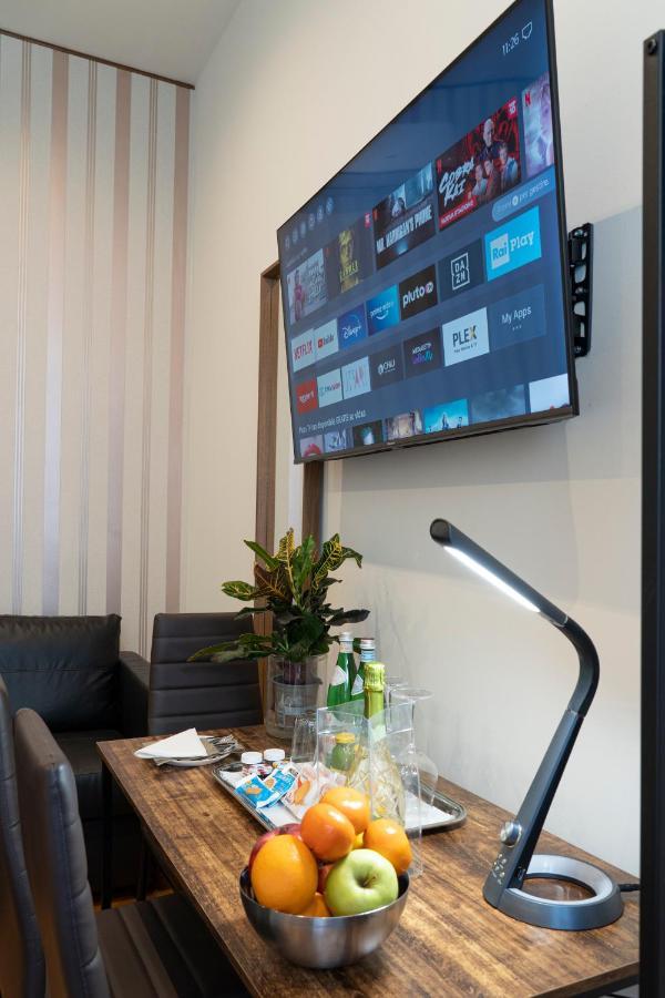 Varese Suites Ngoại thất bức ảnh